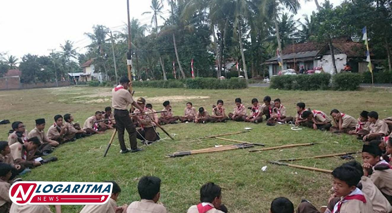 Pramuka: Memupuk Semangat Keterampilan dan Persaudaraan di SMPIT Logaritma Karanganyar Pramuka: Memupuk Semangat Keterampilan dan Persaudaraan di SMPIT Logaritma Karanganyar