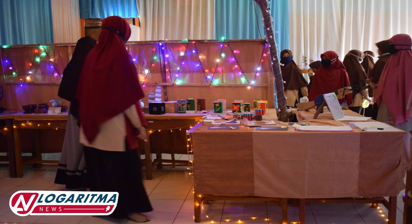 Rangsang Kreatifitas Siswa, SMPIT Logaritma Karanganyar Gelar Pentas Seni Rangsang Kreatifitas Siswa, SMPIT Logaritma Karanganyar Gelar Pentas Seni