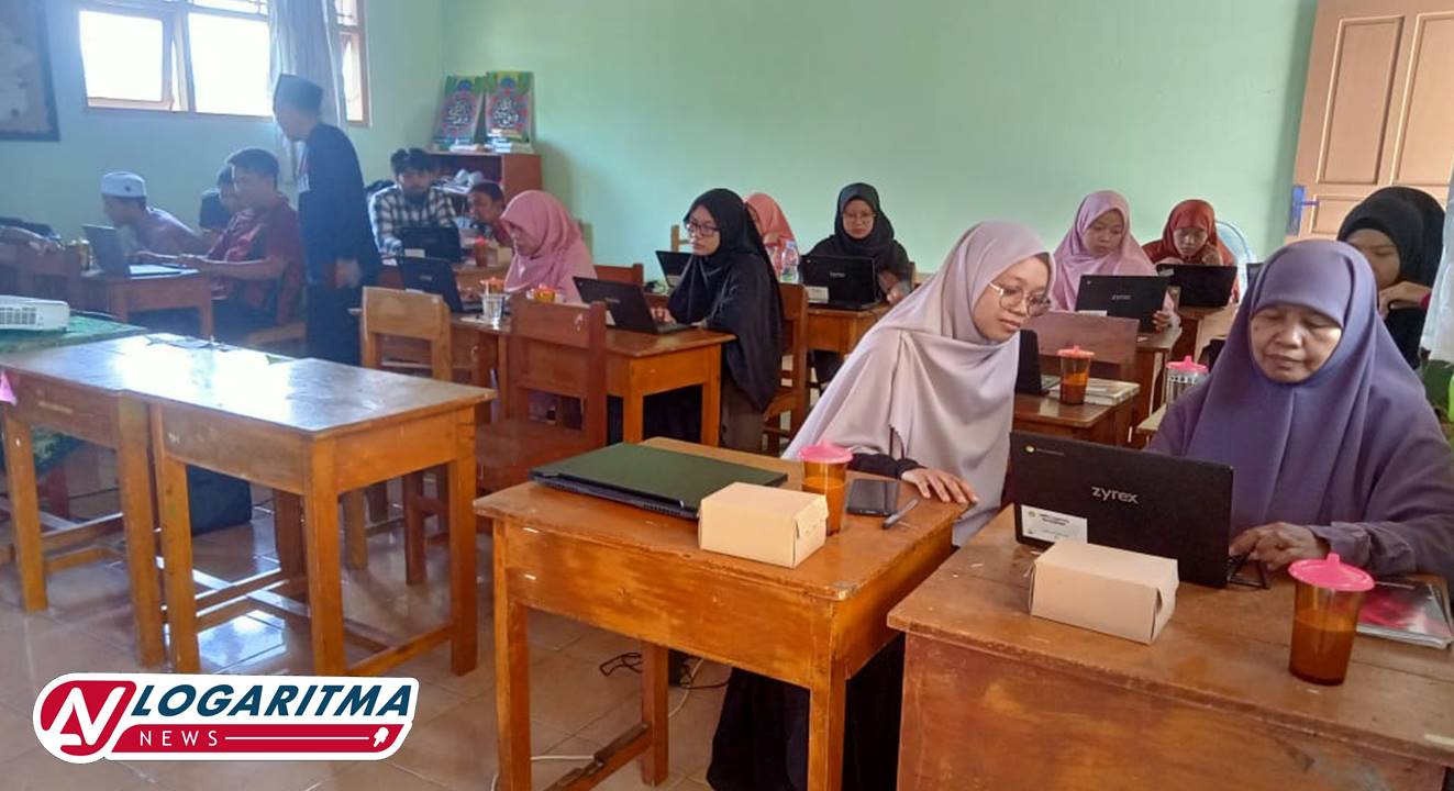 Tingkatkan Kreativitas Guru dalam Belajar, SMPIT Logaritma Gelar Pelatihan Media Pembelajaran Tingkatkan Kreativitas Guru dalam Belajar, SMPIT Logaritma Gelar Pelatihan Media Pembelajaran