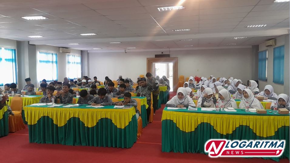 Santri SMPIT Logaritma Asah Kepercayaan Diri di UNS: Belajar Jadi Kader Islam Tangguh